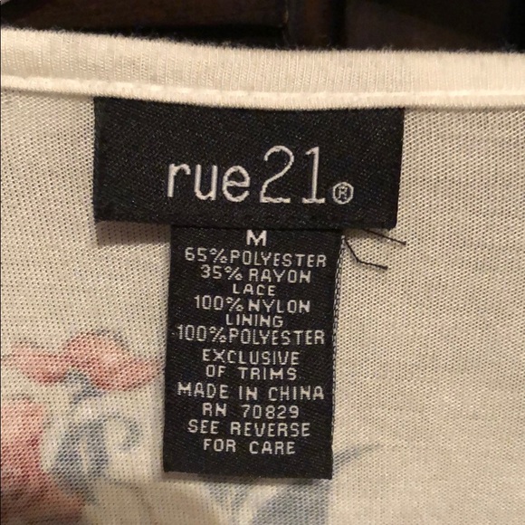 Lace Floral Top - Picture 3 of 3